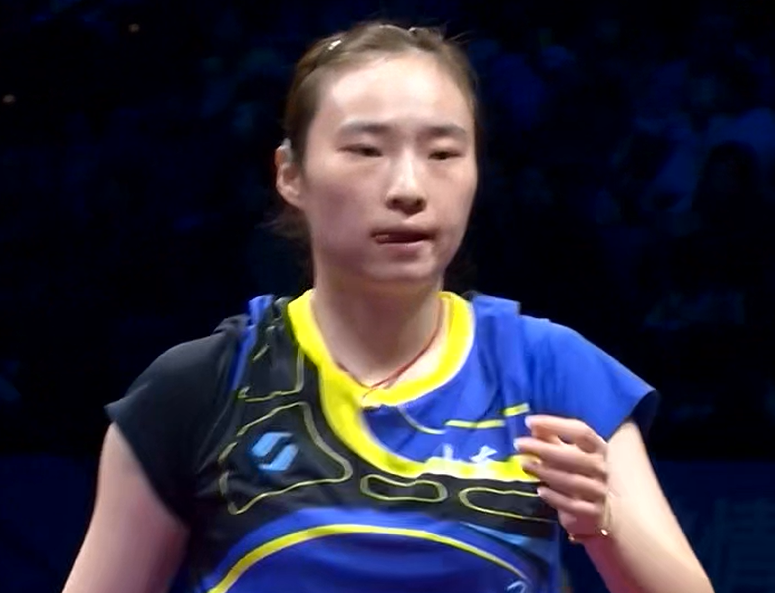 孙颖莎3-0横扫王晓彤！女团决赛独揽2分 河北2-2战平山东