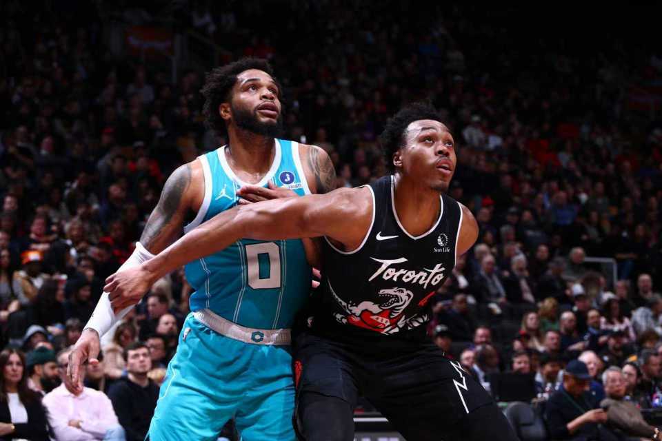 巴恩斯压哨封盖绝杀！猛龙110-108险胜黄蜂豪取4连胜