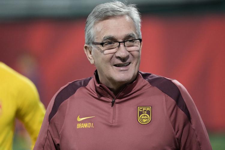 前国足主帅伊万犀利点评：中国球员惧败，生活水平超欧洲百年