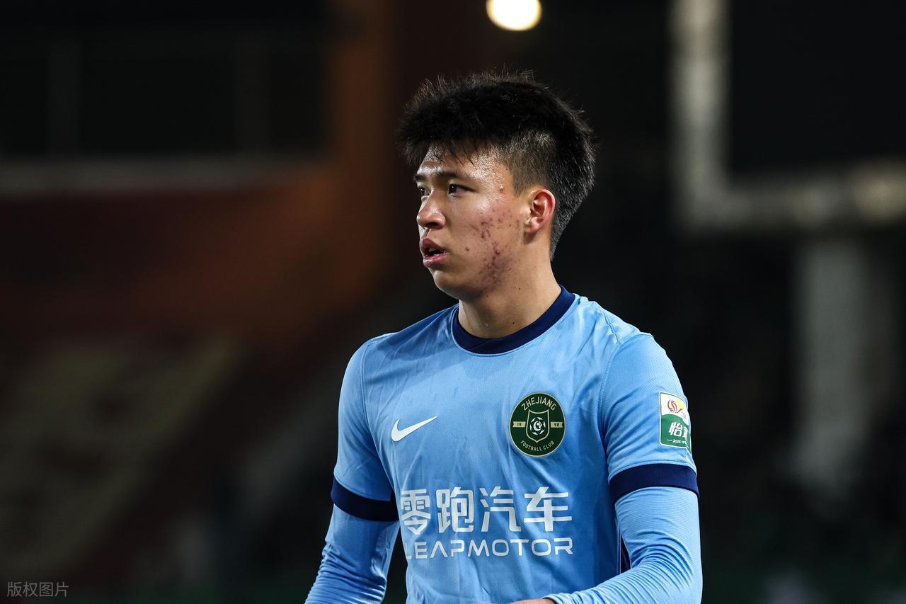 王钰栋留洋新动向：德国劲旅抛橄榄枝，态度转变背后的深层原因