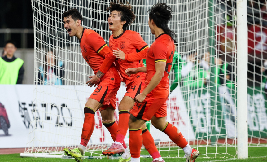 中国队憾失熊猫杯冠军：关键失误与红牌成最大败因