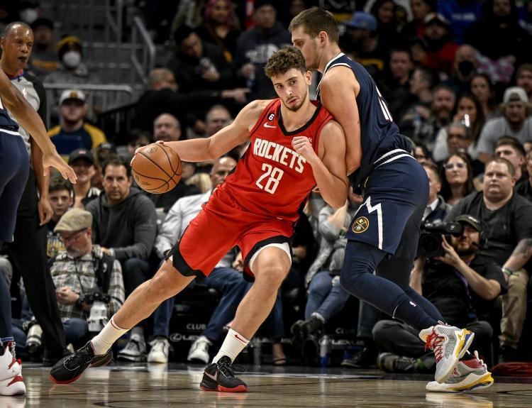 火箭vs掘金前瞻：伤病报告揭晓，休城阵容受挫能否逆袭？